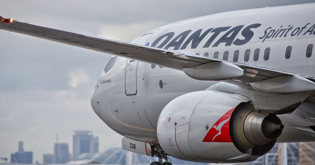 Qantas 737 Taxiing At Sydney Airport